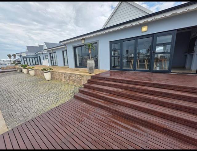 5 BEDROOM HOUSE FOR SALE IN MARINA MARTINIQUE